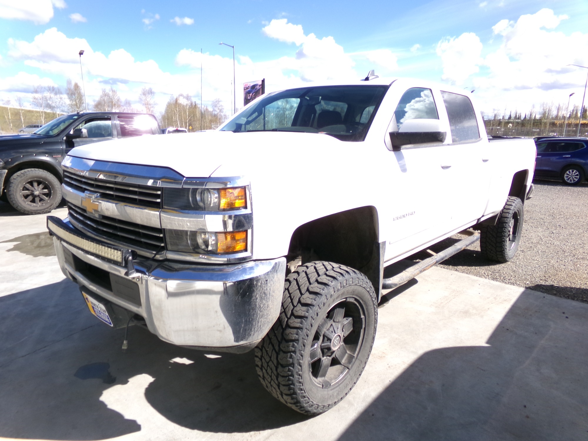 photo of 2016 Chevrolet Silverado 2500HD LT Crew Cab 4WD